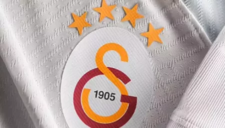 Galatasaray, transferde bombayı patlatıyor! Yıldız oyuncu devre arasında…