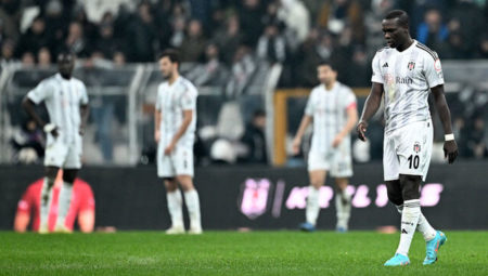 Beşiktaş’ta Kadro Dışı Kalan Oyunculara Şartlı Barış! Oyuncular Söz verdi