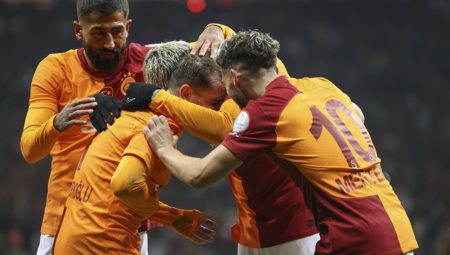 Galatasaray sonunda çilek transferini yapıyor! Okan Buruk’a müjdeli haber!